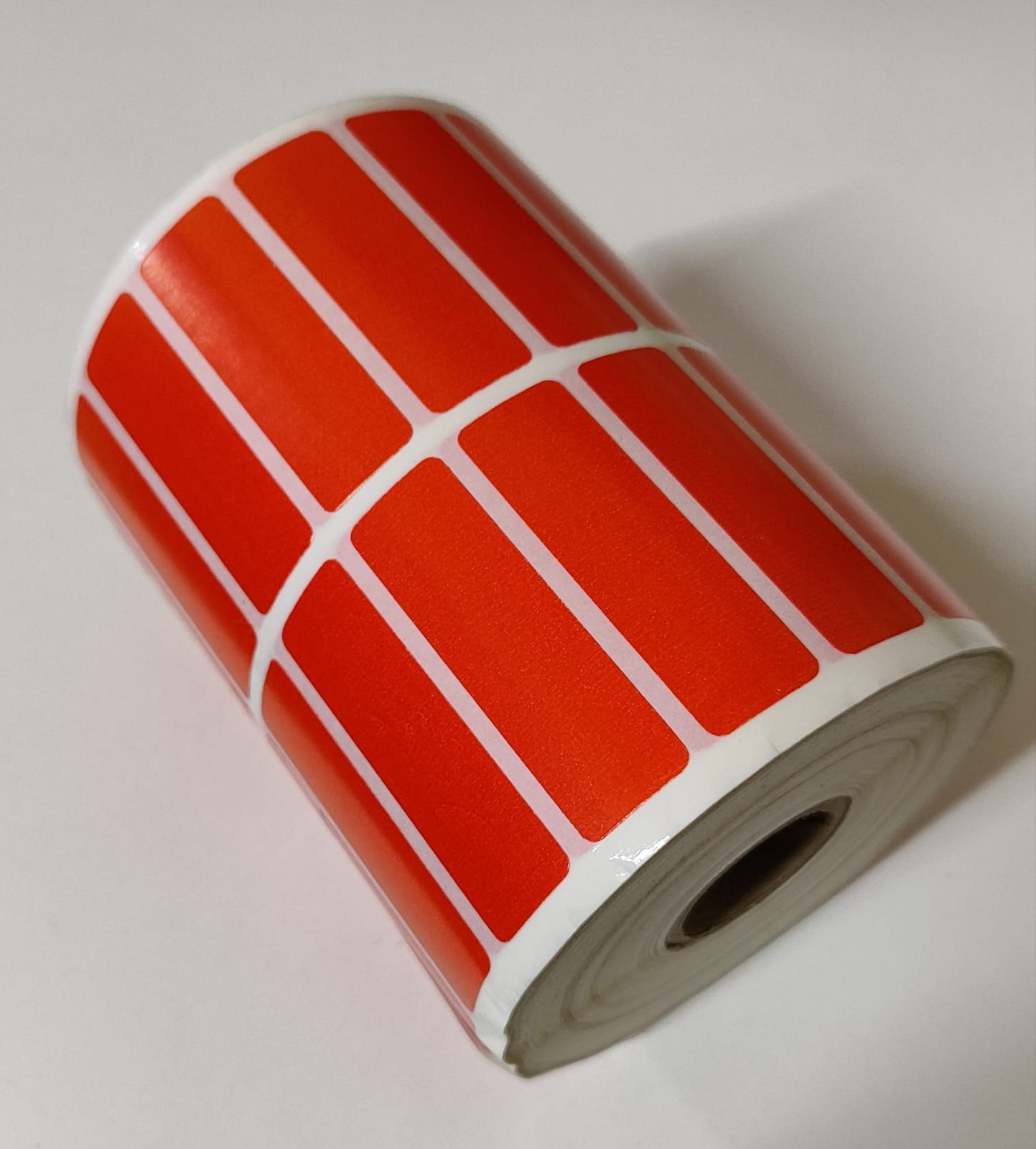 Etiqueta Papel Couche Zebra VM 50mm X 15mm X 2 Colunas RL 35m - Imagem 3