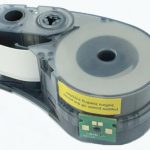 Fita Rotulador Brady M210 Vinil Autolaminado Compativel 9,5mm Legenda X 19mm Total X 4,27m PR/BR - Image 2